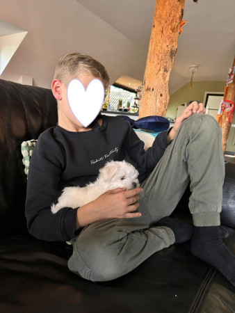 26-9-25 samen op de bank met mijn grote vriend